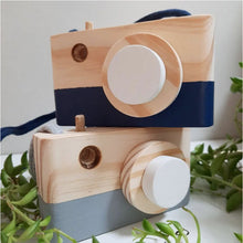 Load image into Gallery viewer, Wooden Toys Old School Camera

